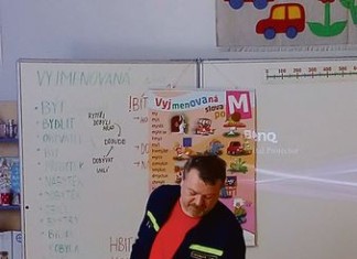 Svět dospěláků v mezibořské škole