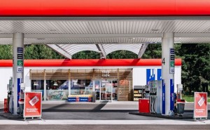 BENZINA_STOP_CAFE-01