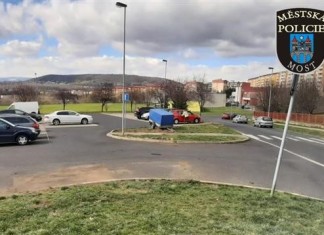 Parkoviště v Albrechtické přejde pod městskou policii