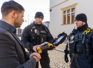 Odměny pro strážníky za mimořádnou službu