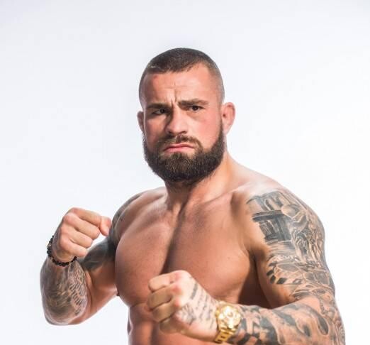 V MOSTECKÉM CENTRALU SE BUDE 20. ZÁŘÍ NATÁČET PODCAST S KARLOSEM VÉMOLOU