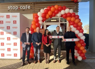 COOP a ORLEN otevřely první čerpací stanici s automatizovanou prodejnou a digitálním avatarem