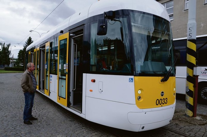 web_TRAMVAJ TITULKA