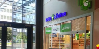 Lékárny o státní svátek